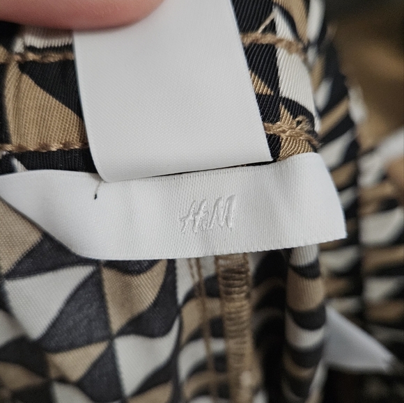 H&M Twill Satin Drawstring Wide Leg Patterened Trouser In Beige/black. Size SM - Picture 15 of 16